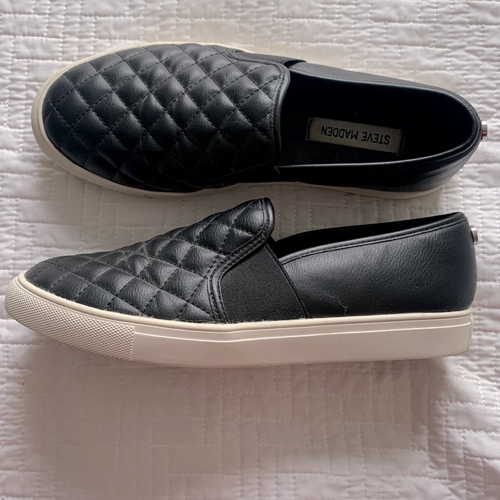 • Steve Madden • Quilted Slip-On Sneaker sz10